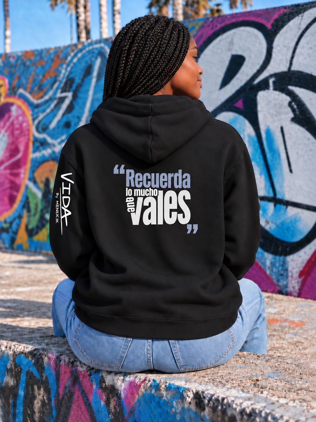Tinta on Vida Hoodie — Black — Spanish back print: Recuerda lo mucho que vales